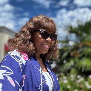 Stylish Navy Kimono with Floral Accents